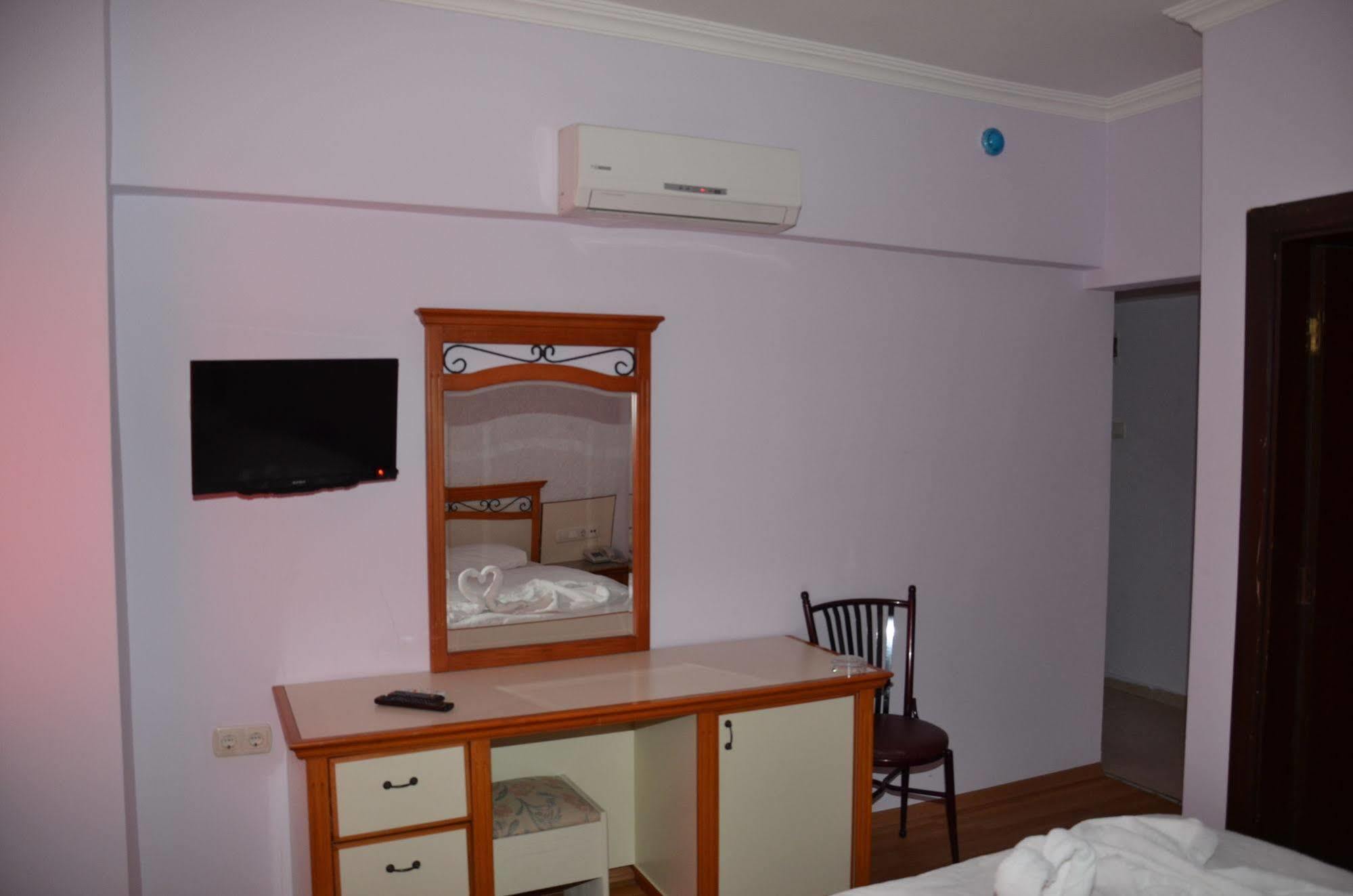 Ozturk Hotel Анталья Экстерьер фото
