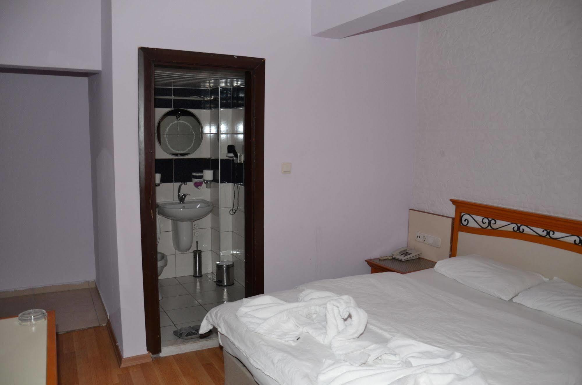 Ozturk Hotel Анталья Экстерьер фото