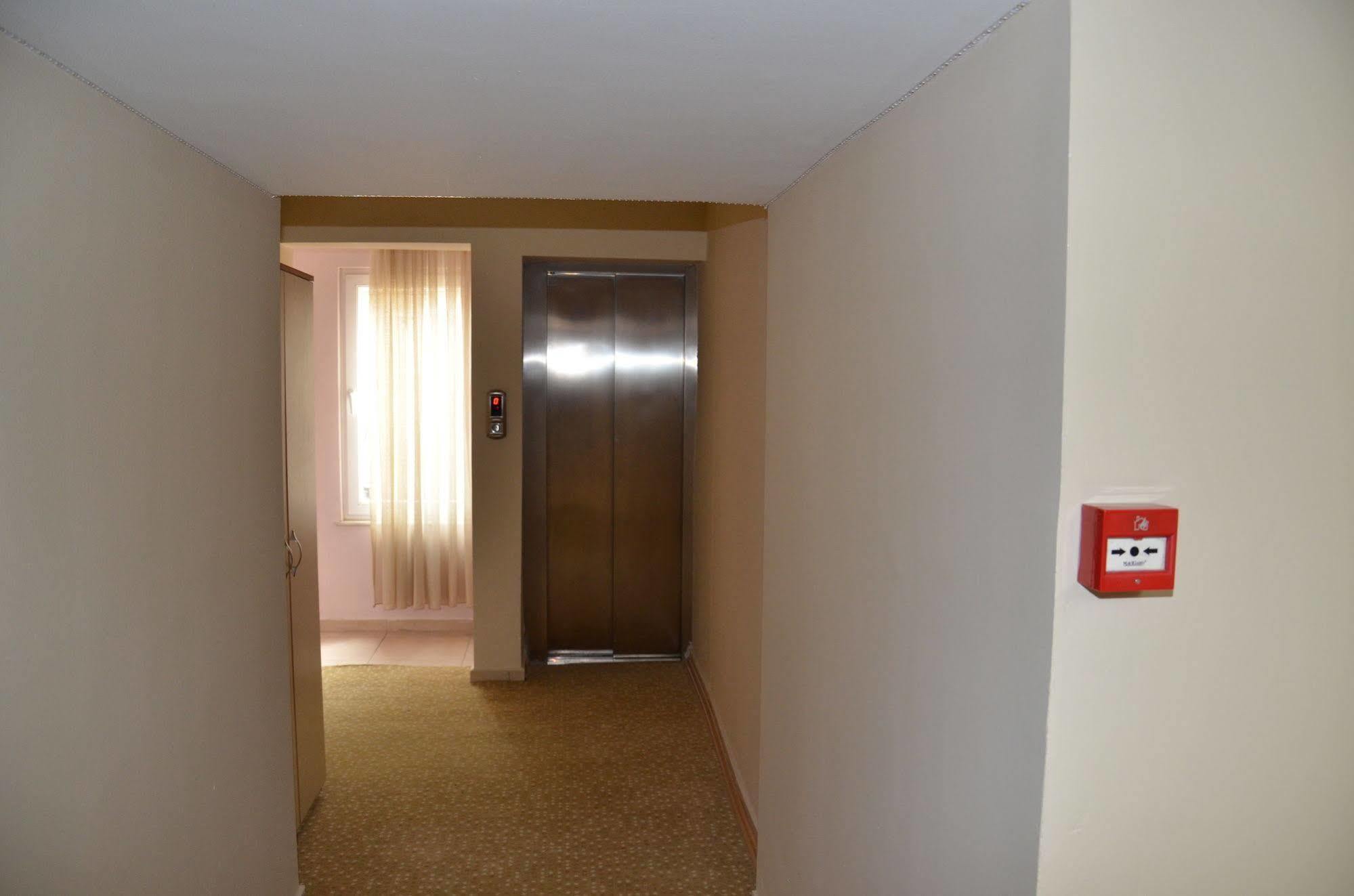 Ozturk Hotel Анталья Экстерьер фото